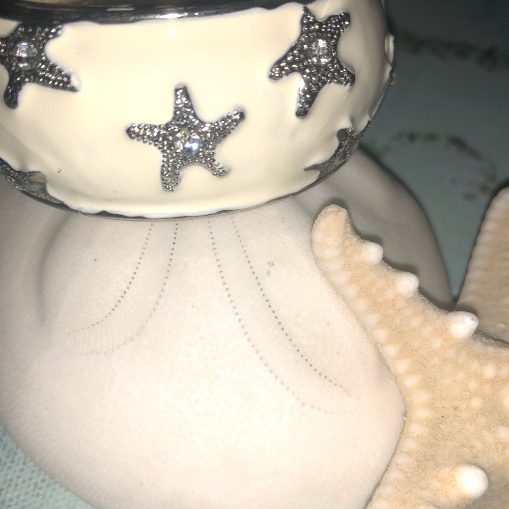 Starfish hinge bracelet